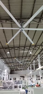 Fan de plafond industrielle de KCoolVent HB-A2500 HVLS grande pour le grand espace, moteur de la boîte de vitesse 0.75kW, pales de ventilateur d'alliage d'aluminium